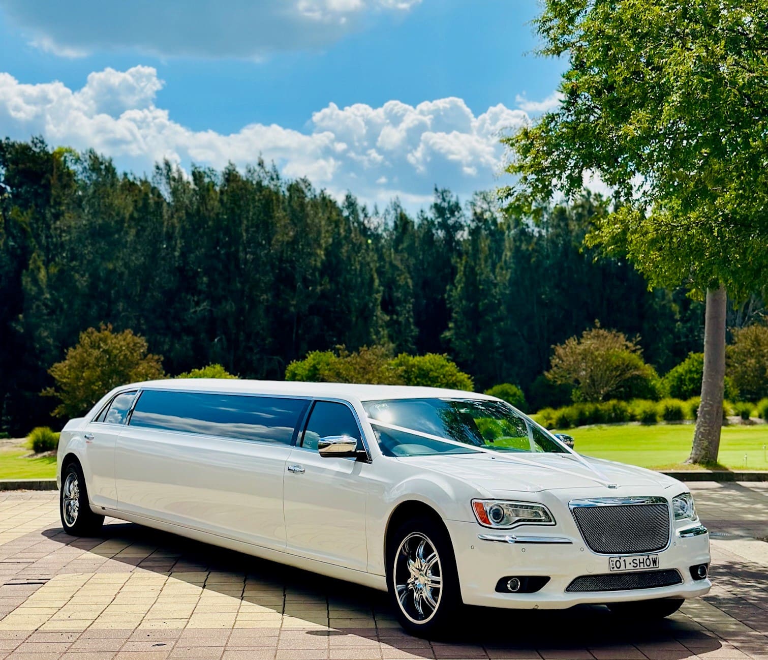 Chrysler Stretch limo wedding hire Wollongong